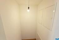 Sonnige 2-Zimmer DG-Wohnung mit Südwestterrasse bei der U3 Kendlerstraße