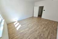 NEU - Erstbezug! TOP saniert + Herrlicher Eigengarten + Hofseitiger Balkon + Viel Grün + Viel Lebensqualität + Absolute Ruhelage + Ideale Raumaufteilung! Besser geht´s nicht! Nicht lange zögern...