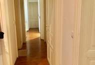 Komplett sanierte Altbauwohnung in bester Lage – Bezugsfertig ab Mai | ZΞLLMANN IMMOBILIEN