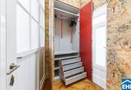 Extravagante 4,5 Zimmer Altbauwohnung in Wiener Bestlage neben der französischen Botschaft