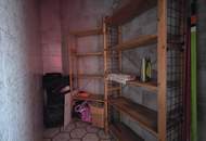 Großzügig konzipierte Wohnung * Loggia * KFZ Garagenplatz * Sauna * sanierungsbedürftig