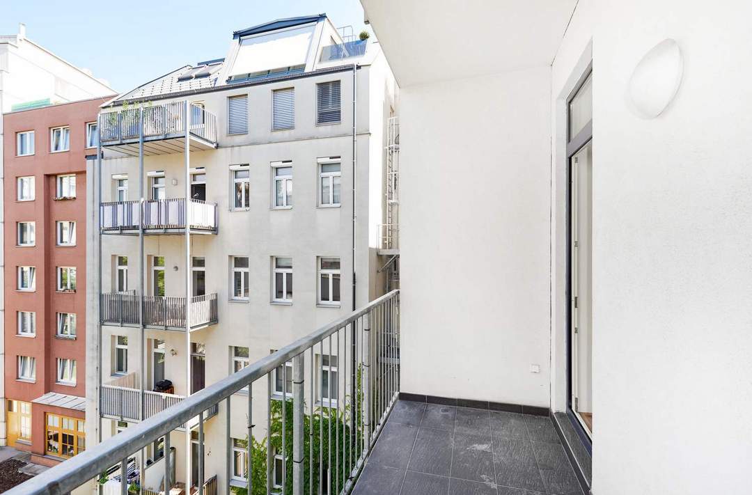 Einziehen &amp; genießen nähe Donaukanal und Prater - 2-Zimmer-Wohnung mit Loggia in den Innenhof!