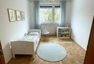 Großzügige 3-Zimmer-Wohnung mit Loggia in Linz ! Ab sofort beziehbar mit der Möglichkeit eine Küche abzulösen!!