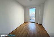 Topwohnung mit großem Balkon – neuwertig, stilvoll, mit Garage – Raumwunder