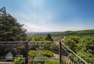 Luxuriöse Parkvilla mit einzigartigem Fernblick