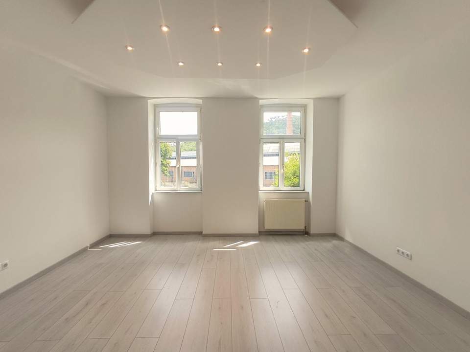 DOPPELHAUSHÄLFTE IN BERNDORF ZU KAUFEN