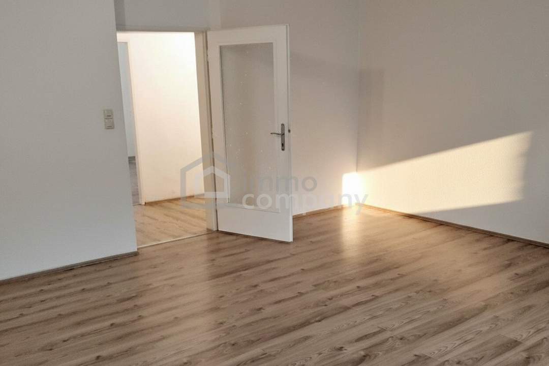 Spitzen 3 Zimmer Wohnung mit Loggia