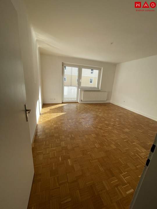 Erdgeschoss- 3 Zimmerwohnung mit Balkon!