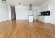 Geräumige Dachgeschosswohnung mit hochwertiger Ausstattung inklusive Klimaanlagen!