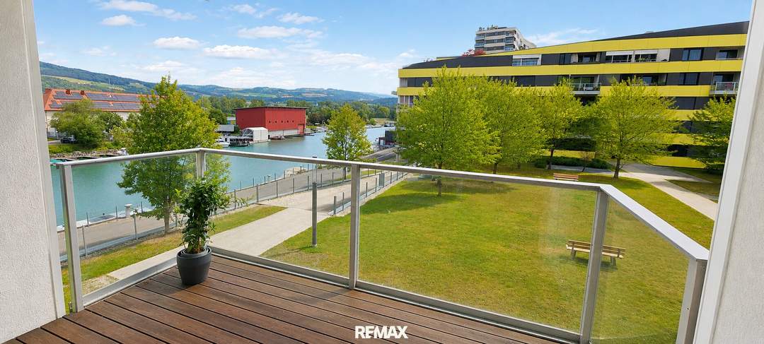 Neuwertige 2.5 Zi Wohnung 71m² mit großer Loggia an der Linzer Donaupromenade