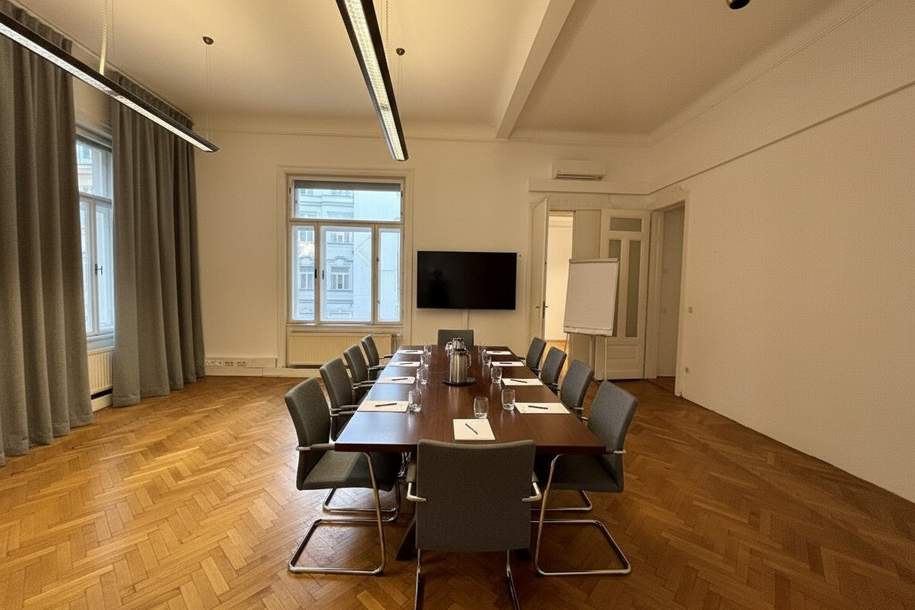 1040! Zentrumsnahes Altbaubüro (teilbar) mit 4 Balkonen nahe Schwarzenbergplatz!, Gewerbeobjekt-miete, 12.858,75,€, 1040 Wien 4., Wieden