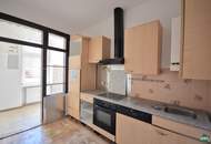 Neuer Preis: Altbau mit Charme I lichtdurchflutete Wohnung zum Sanieren