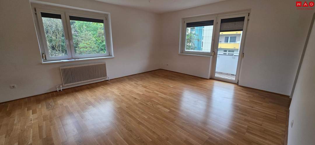 Großzügige 2-Zimmer-Wohnung zum wohlfühlen mit herrlicher Loggia ins Grüne!
