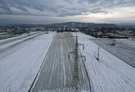 TOLLE GELEGENHEIT! Gewerbegrundstück für SIE - ca. 1,5 ha großes GEWERBEGRUNDSTÜCK 0,3 - 2,0 Dichte mit direkter Nähe zur Autobahn und zur Eisenbahn! Alternativen in der Umgebung auch verfügbar!