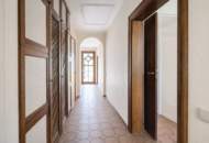 Traumhaftes Grundstück mit repräsentativen Bungalow in Langenzersdorf an der Stadtgrenze zu Wien