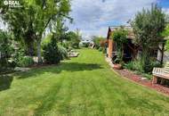 Charmantes Einfamilienhaus mit großem Garten, Keller und Pool - Grundstücksteilung möglich!
