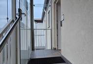 2-Zimmerwohnung mit eigenem Zugang und Balkon