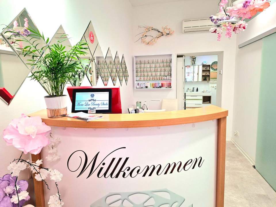 "IHR GESCHÄFTSLOKAL IM ERSTEN"