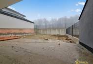 RESERVIERT! 208 m² NFL! 5-ZIMMER, KELLER, BALKON, TERRASSE, CARPORT UND GROSSER GARTEN. ZIEGELQUALITÄT MIT UNVERBAUBAREM GRÜNBLICK.