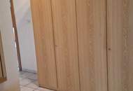 Stilvolles Wohn-Bauernhaus mit Nebengebäuden und Grüngarten!