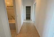 Sehr einladende, großzügige 2-Raum-Wohnung mit Loggia! Im Stadtteil Niedernhart/Spallerhof direkt neben dem Vital- und Einkaufszentrum Muldenstraße!