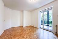 Helle 2-Zimmer-Wohnung mit Extraküche und großem Balkon mit Gartenblick