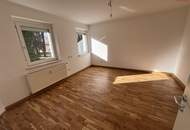 Minimaler Preis für maximalen Komfort: hochwertig sanierte Singlewohnung begeistert mit sonniger Raumaufteilung und herrlich ruhiger Grünlage am Stadtrand von Steyr!