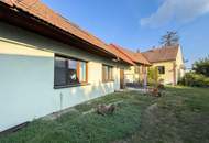 DREIKANTHOF IN ZENTRALER GRÜNLAGE - 1.300 m² Grundfläche - 180 m² Scheunen