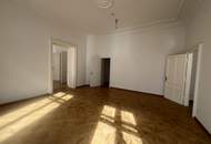 UNBEFRISTET - Repräsentative 9-Zimmer Altbauwohnung mit Balkon und Blick auf das Rathaus – ca. 293 m² in bester Innenstadtlage - auch ideal als Büronutzung