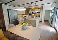 “Königlich! Ihr einzigartiger Familiensitz!"