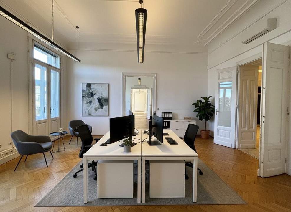 1040! Zentrumsnahes Altbaubüro (teilbar) mit 4 Balkonen nahe Schwarzenbergplatz!