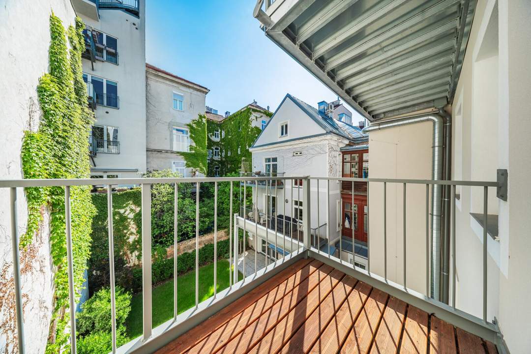 Balkon mit Grünblick! Altbau-Erstbezug mit Fernwärme!