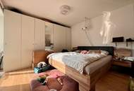 Klassische 2-Zimmer-Wohnung mit großem Balkon - verfügbar ab April 2026