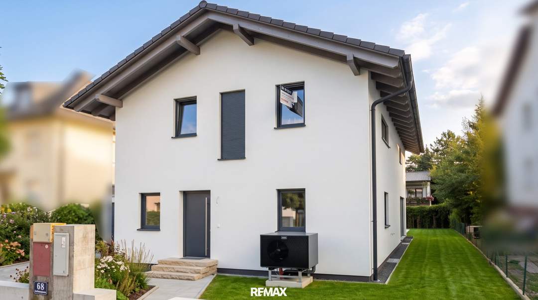 High-End Fertigteilhaus mit PV-Anlage, Kühlung & Vollkeller / ERSTBEZUG