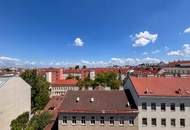 Helle Dachgeschosswohnung mit 3 Schlafzimmern, Kamin &amp; Dachterrasse