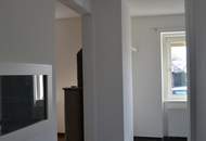 Großzügiges Wohnhaus, Nebentrakt und Betriebshalle mit Lackieranlage