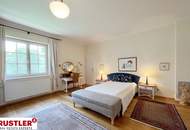 Verborgene Oase im Grünen - repräsentative Villa mit großzügigem Grundstück und Pool
