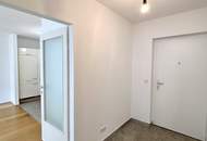 1160! Entzückende und helle 2-Zimmer DG-Wohnung nahe Stadthalle!