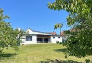 Viel Platz, viele Möglichkeiten, großes Grundstück!