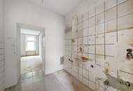 ++Q16++ Renovation-needed 2-room old building flat, lots of potential