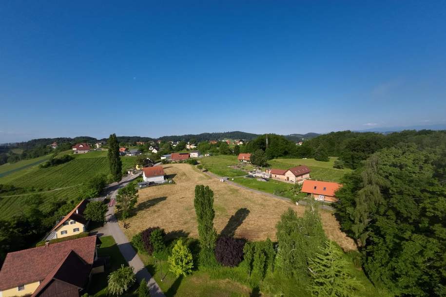 Wohnen wo andere Urlaub machen - Grundstücke am Graßnitzberg in ruhiger Lage zu verkaufen, Grund und Boden-kauf, 250.000,€, 8472 Leibnitz