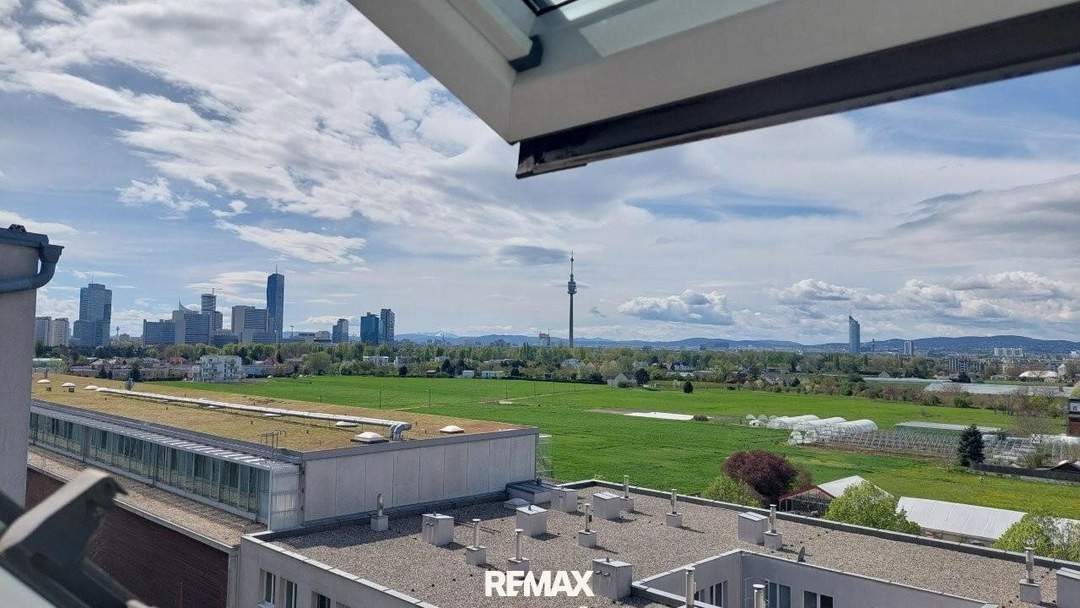 "Traumausblick! DG-Wohnung mit PP nahe Donauzentrum U1 und Alte Donau!"