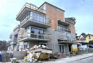 Skyview I Weite I Luxus: Traumhafte Dachgeschosswohnung mit verglaster Wohnküche in grüner Ruhelage!