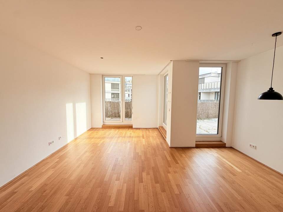 Tolle 2-Zimmer Dachgeschosswohnung mit großer Terrasse - nahe U4/U6 Längenfeldgasse