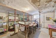 Modernisierungsbedürftiges Wohnhaus in Großweikersdorf nahe Bahnhof mit Garten, Terrasse und ausgezeichneter Infrastruktur!