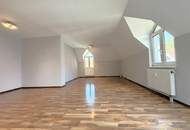 TOP PREIS-LEISTUNG! Geräumige Maisonette. 4 ZIMMER, 2 BÄDER, BALKON. FERNWÄRME!