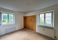 Sanierungsbedürftige Zwei-Zimmer-Wohnung mit zwei Parkplätze | RIEDERSBACH