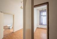 ++Q18++ Renovation-needed 3-room old building flat, lots of potential