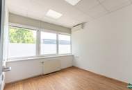 Büro mit großem Lager direkt bei der A22