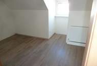 SCHWECHAT: PROVISIONSFREIE WOHNUNG IM DACHGESCHOSS